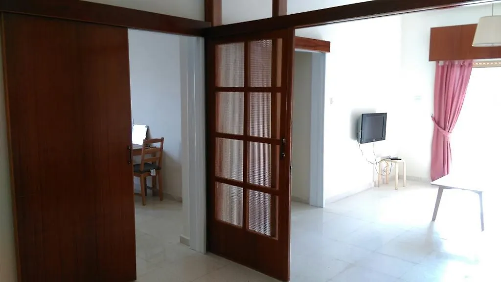 Modern City Center Apt Larnaca